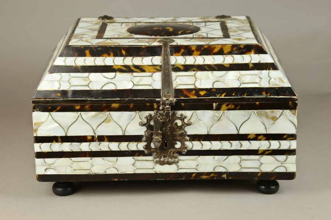 Caja de Madreperla y Carey